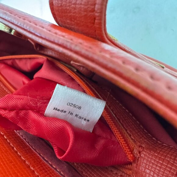 MCM München Red Pebbled Leather Small Tote Bag B9075 - Picture 9 of 16